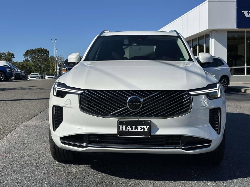 2025 Volvo XC90 Plug-In Hybrid Plus