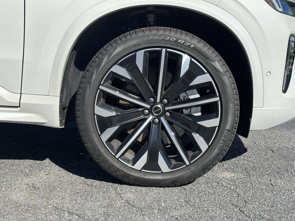 2025 Volvo XC90 Plug-In Hybrid Plus