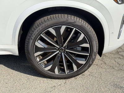 2025 Volvo XC90 Plug-In Hybrid Plus