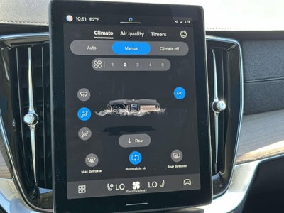 2025 Volvo XC90 Plug-In Hybrid Plus