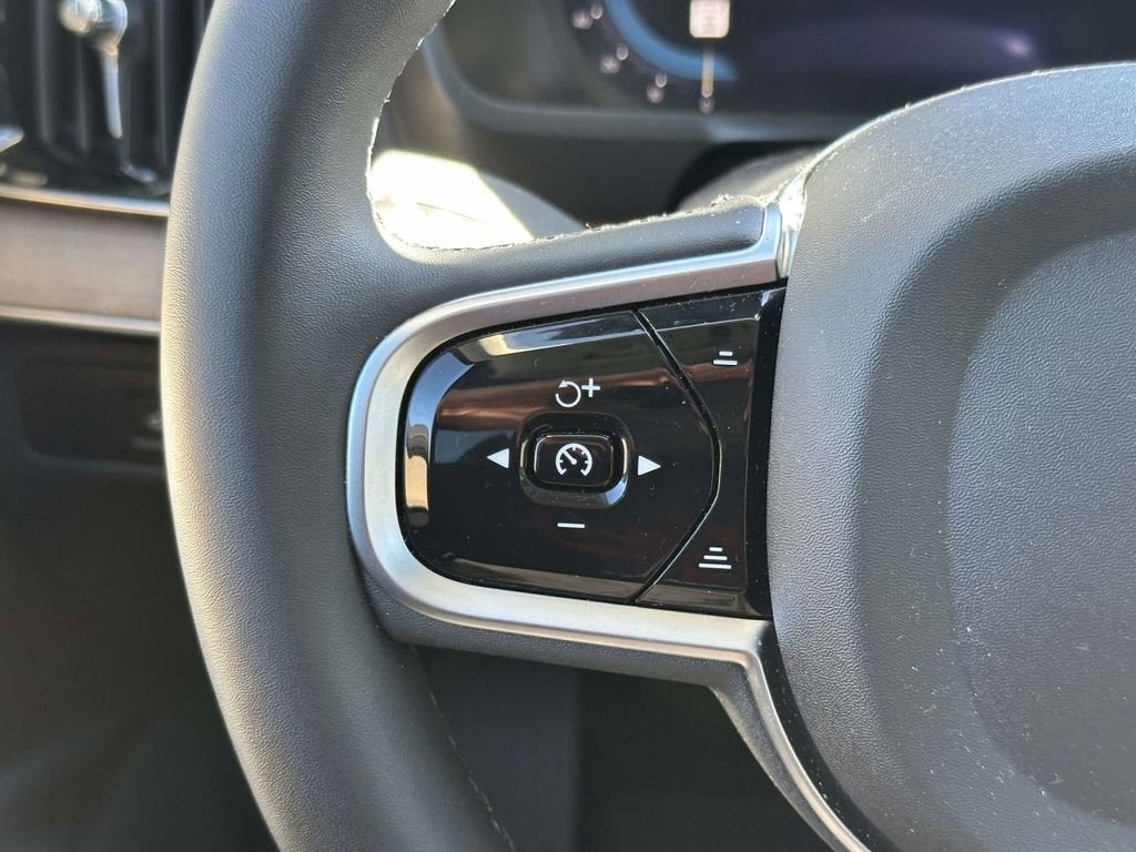 2025 Volvo XC90 Plug-In Hybrid Plus