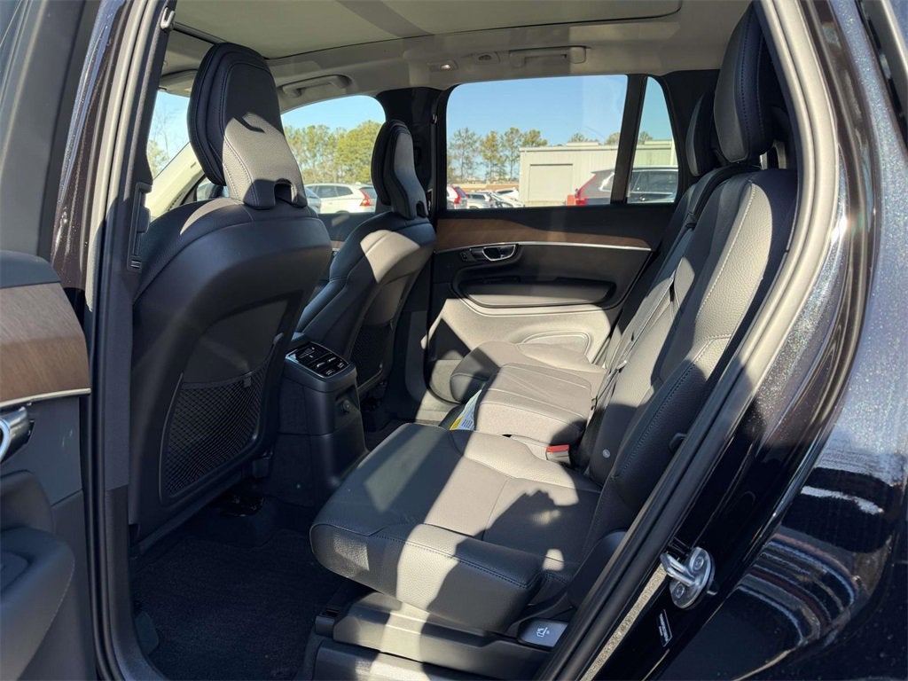 2025 Volvo XC90 Plug-In Hybrid T8 Plus