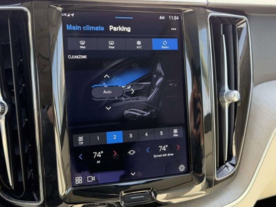 2023 Volvo XC60 B5 Plus Bright Theme