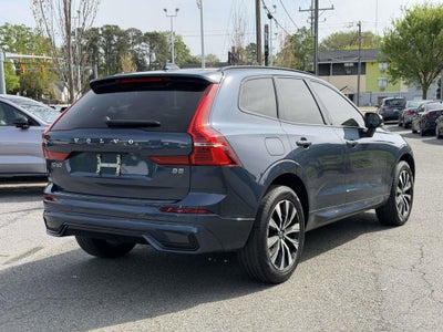 2023 Volvo XC60 B5 Plus Dark Theme