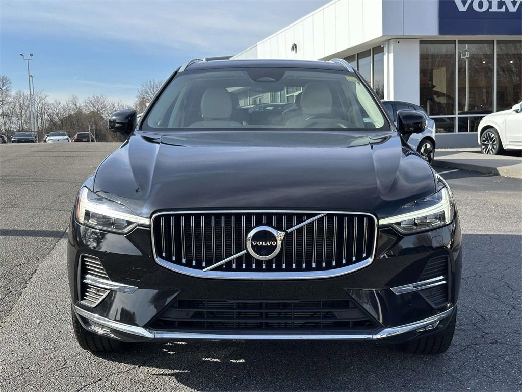 2023 Volvo XC60 B5 Plus Bright Theme