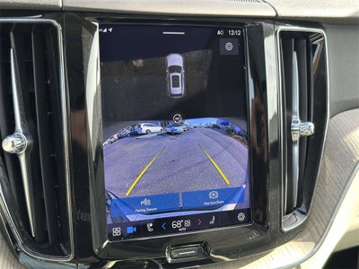 2023 Volvo XC60 B5 Plus Bright Theme