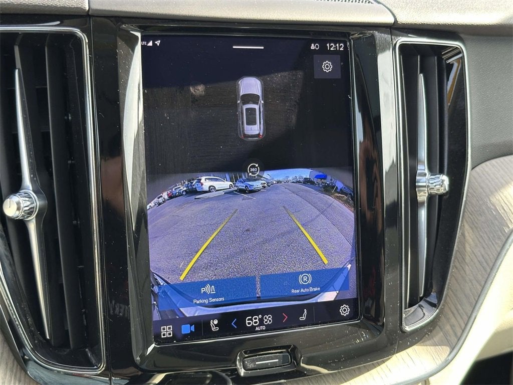 2023 Volvo XC60 B5 Plus Bright Theme