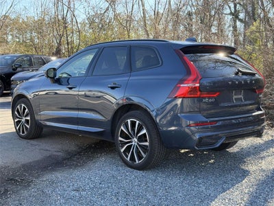 2023 Volvo XC60 B5 Plus Dark Theme
