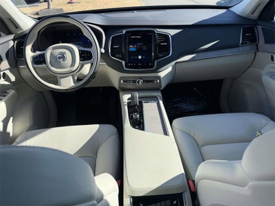 2024 Volvo XC90 B5 Plus