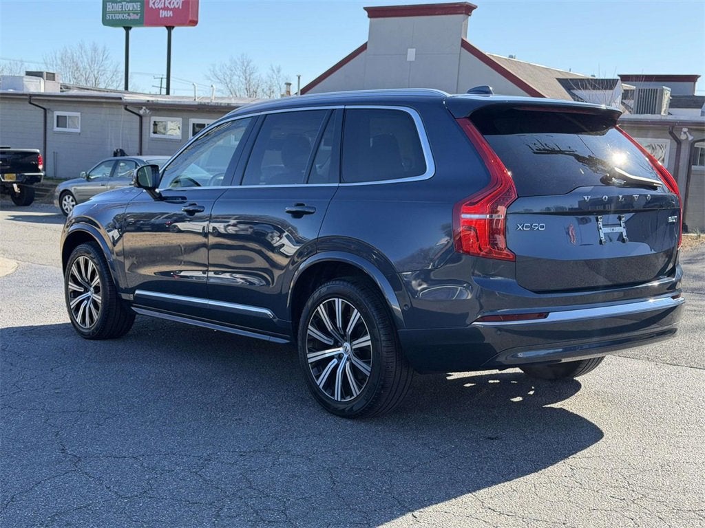 2024 Volvo XC90 B5 Plus