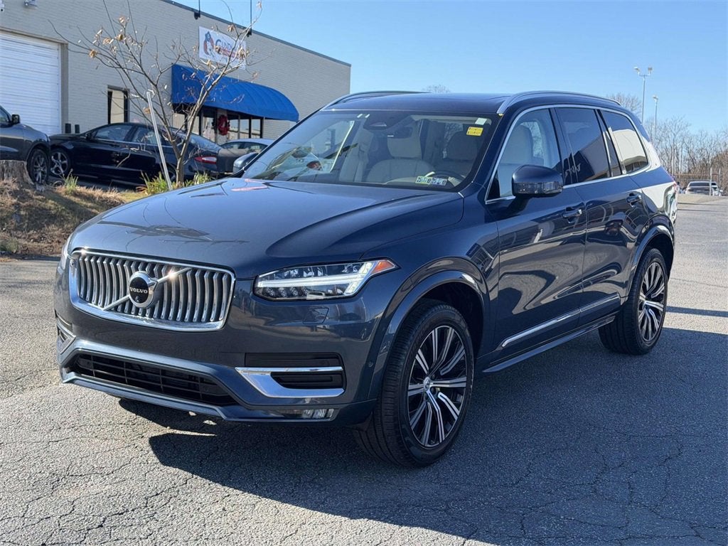 2024 Volvo XC90 B5 Plus