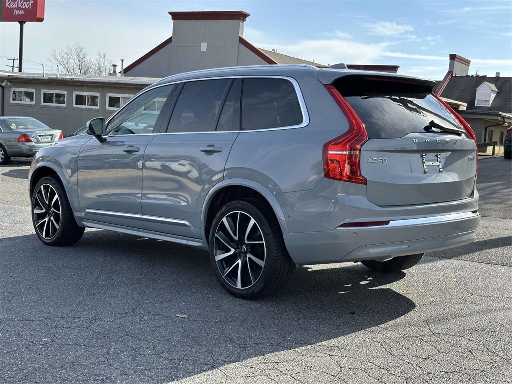 2024 Volvo XC90 B5 Plus