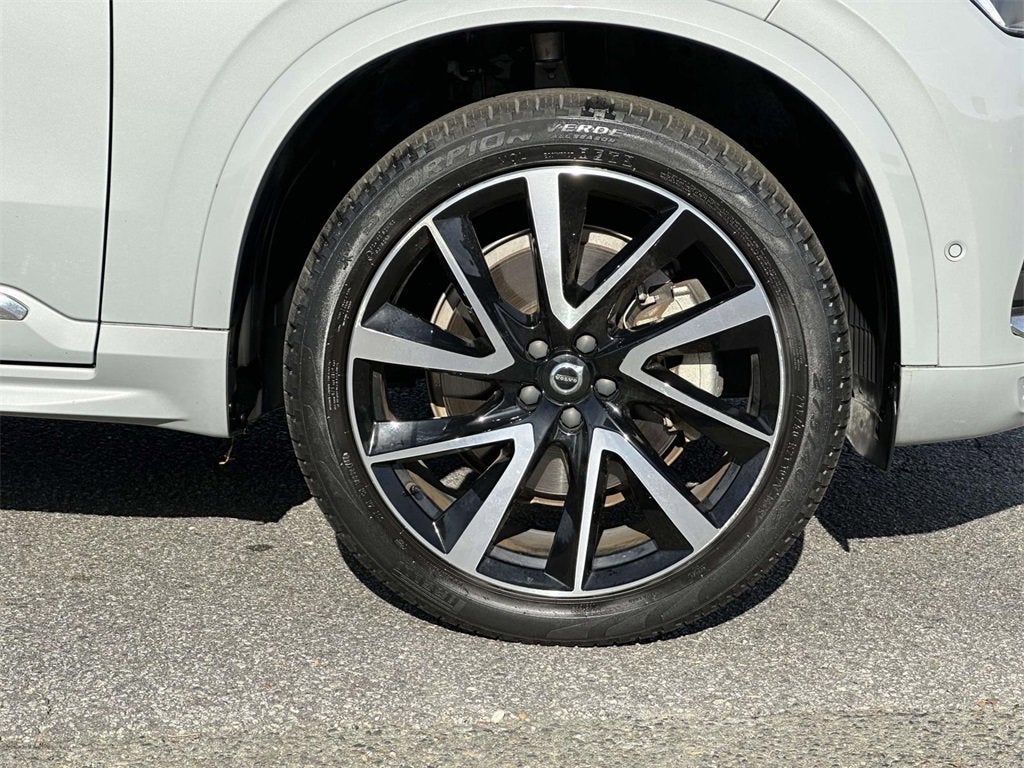 2024 Volvo XC90 B5 Plus
