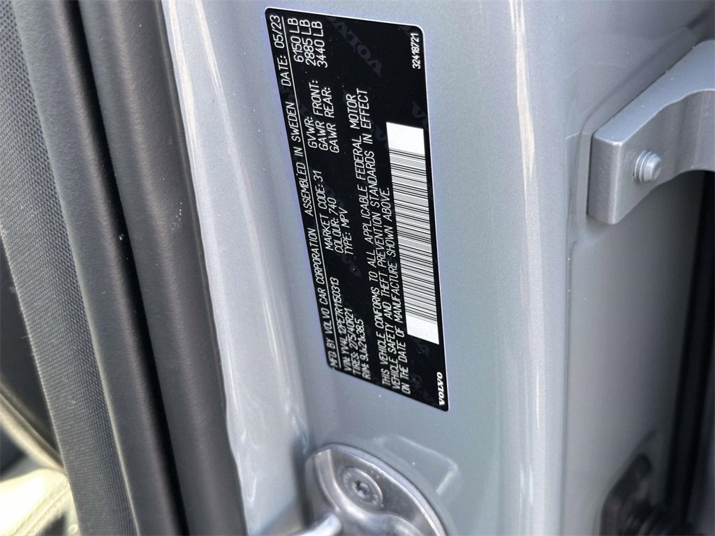 2024 Volvo XC90 B5 Plus