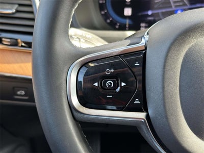 2024 Volvo XC90 B5 Plus