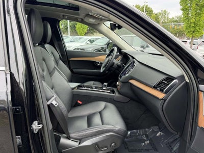 2023 Volvo XC90 B5 Plus