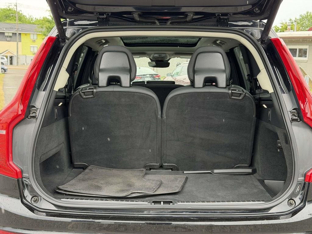 2023 Volvo XC90 B5 Plus