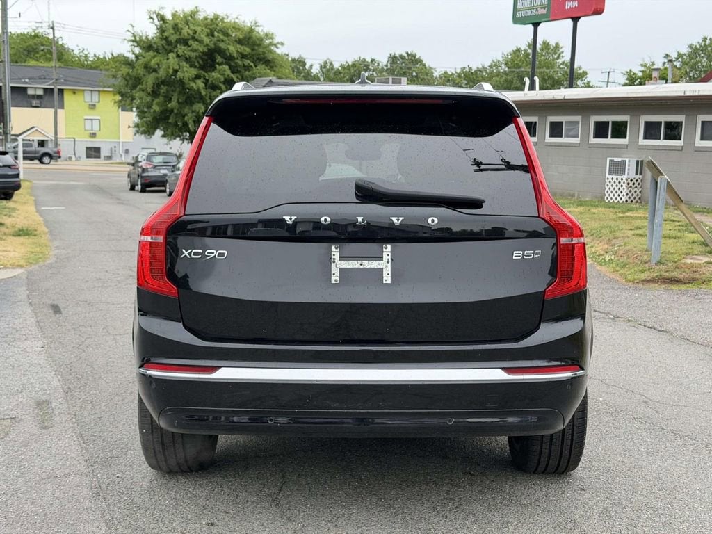 2023 Volvo XC90 B5 Plus