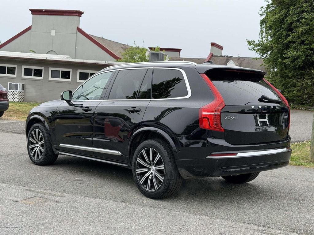 2023 Volvo XC90 B5 Plus