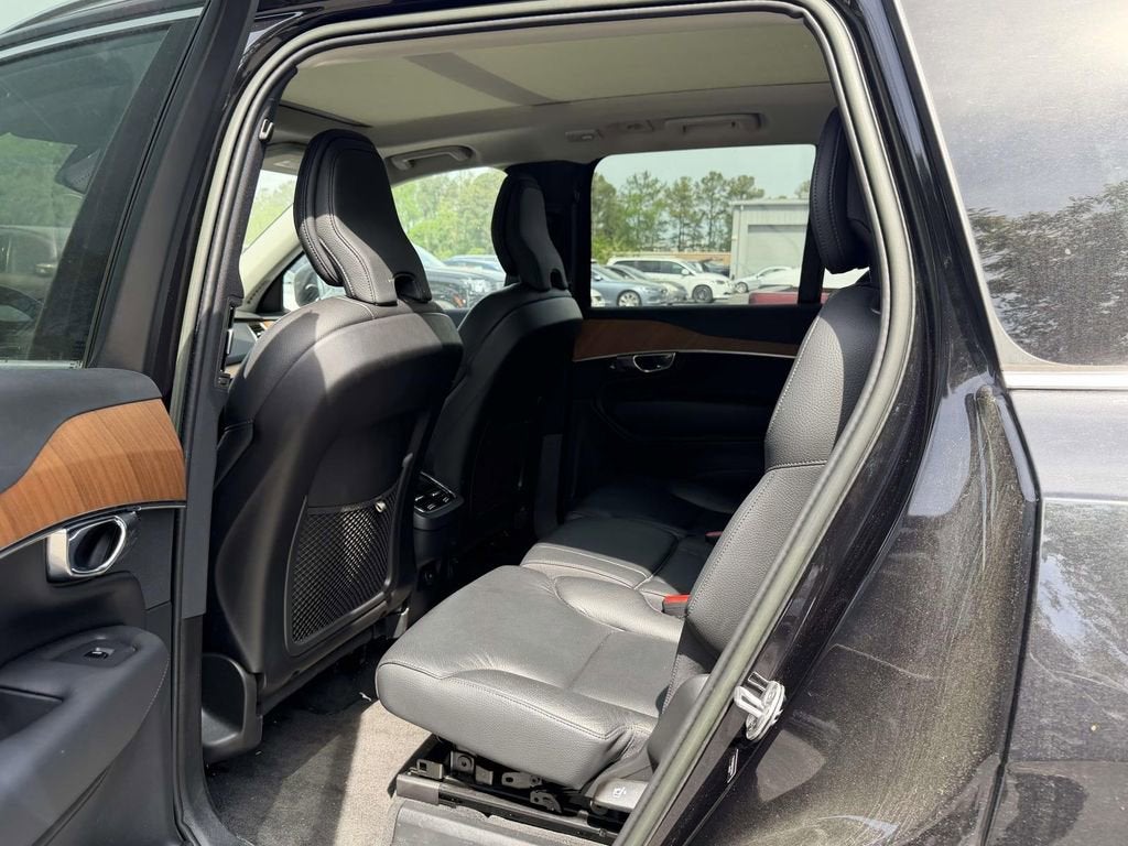 2023 Volvo XC90 B5 Plus