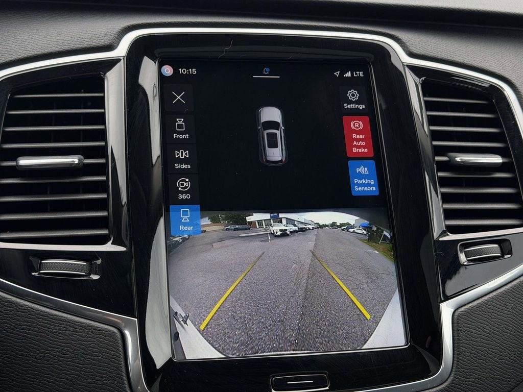 2023 Volvo XC90 B5 Plus