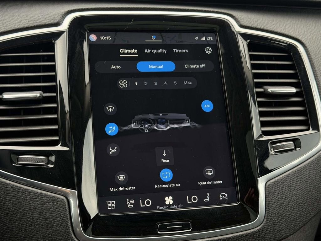 2023 Volvo XC90 B5 Plus