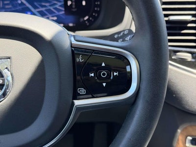 2023 Volvo XC90 B5 Plus