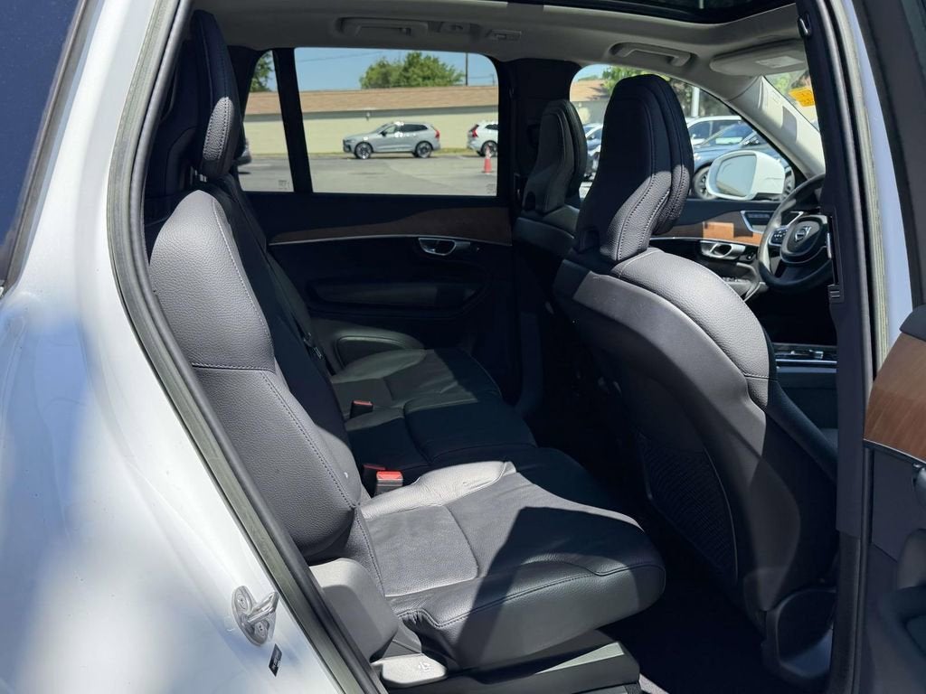 2023 Volvo XC90 B5 Plus
