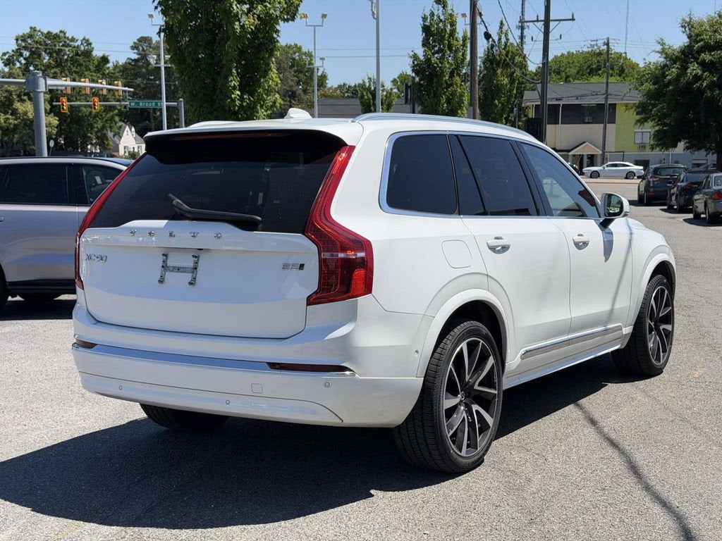 2023 Volvo XC90 B5 Plus