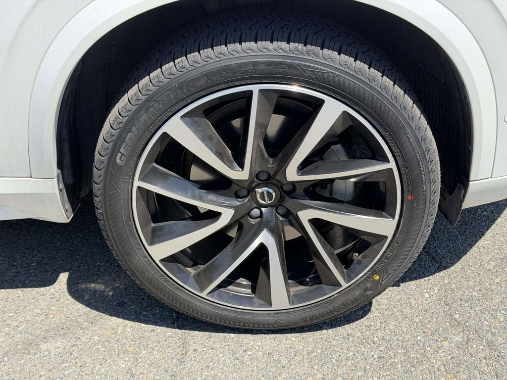 2023 Volvo XC90 B5 Plus