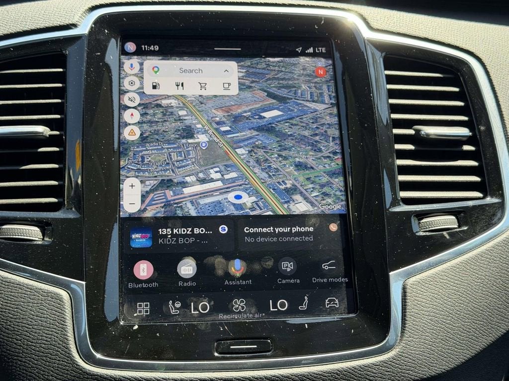 2023 Volvo XC90 B5 Plus