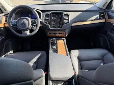 2023 Volvo XC90 B5 Plus
