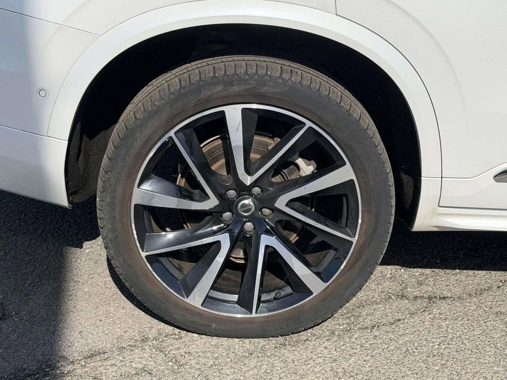 2023 Volvo XC90 B5 Plus