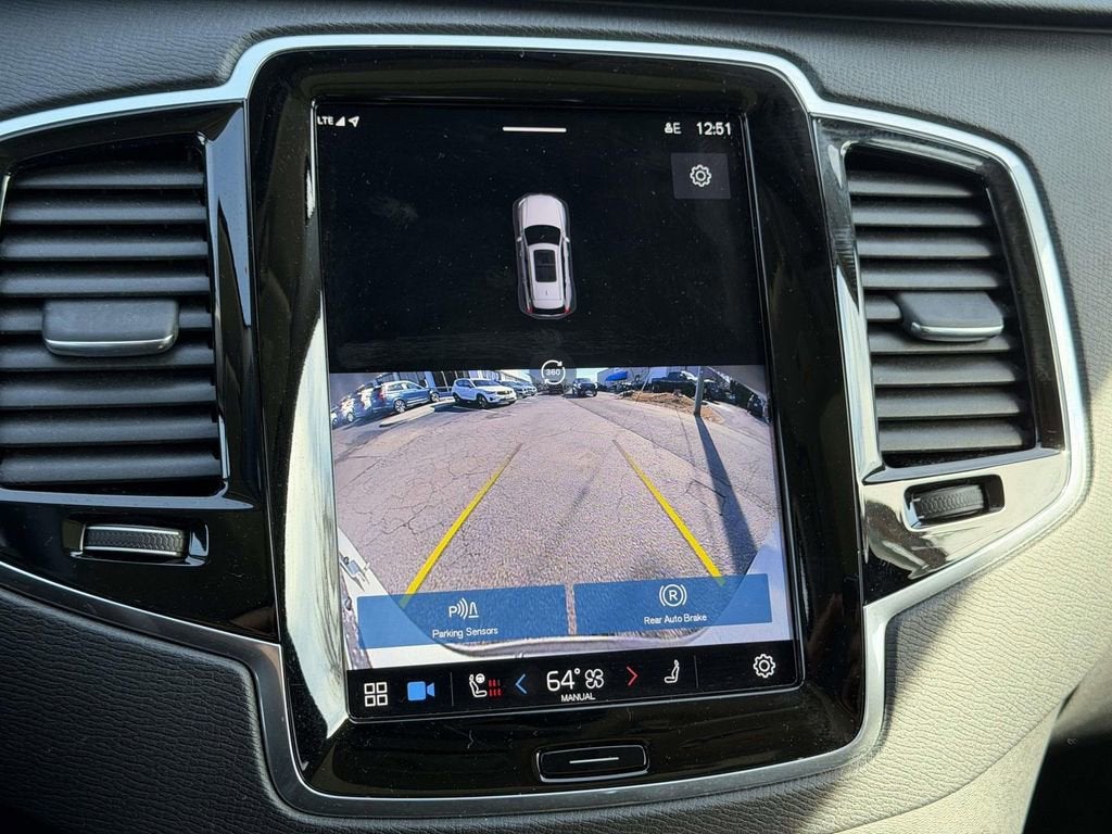 2023 Volvo XC90 B5 Plus