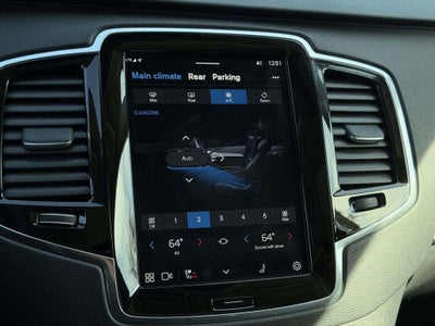 2023 Volvo XC90 B5 Plus