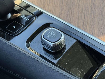 2023 Volvo XC90 B5 Plus