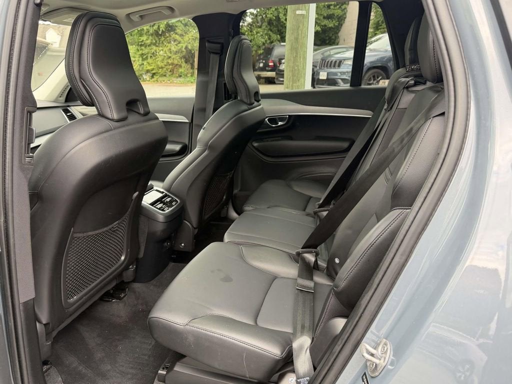 2023 Volvo XC90 B5 Core