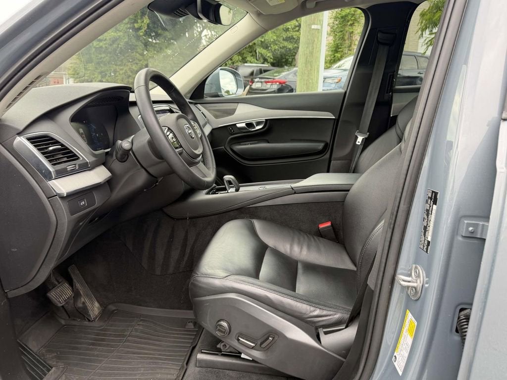 2023 Volvo XC90 B5 Core