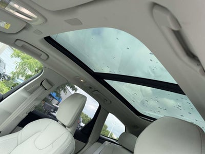 2023 Volvo XC60 B5 Ultimate Bright Theme