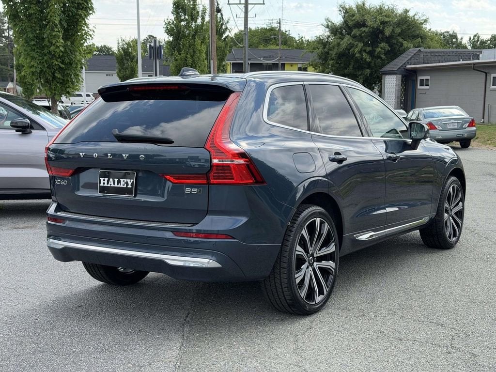 2023 Volvo XC60 B5 Ultimate Bright Theme
