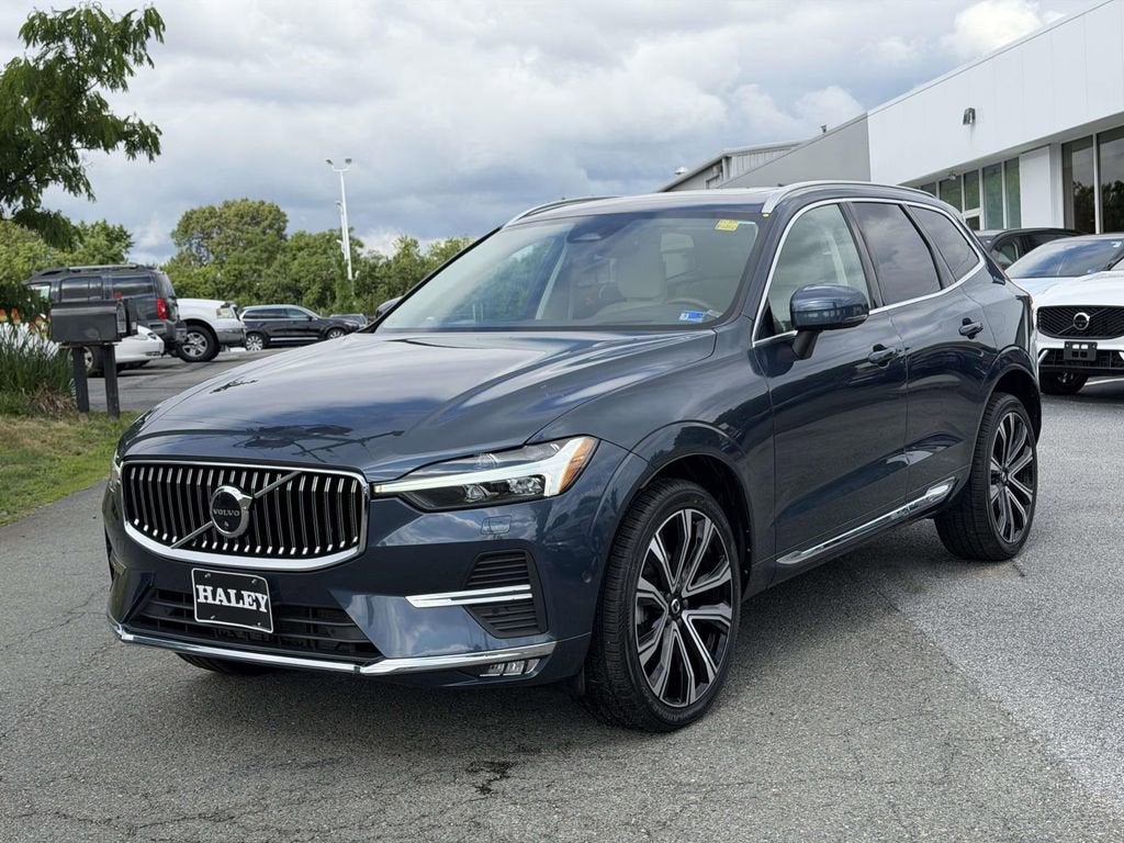 2023 Volvo XC60 B5 Ultimate Bright Theme