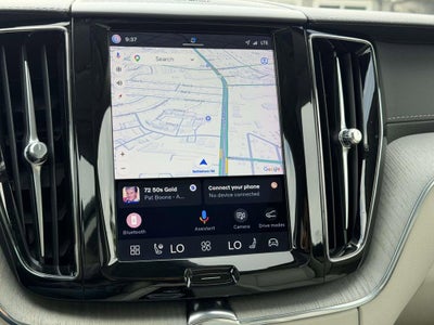 2023 Volvo XC60 B5 Ultimate Bright Theme