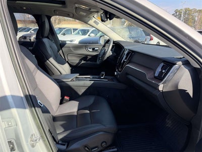 2023 Volvo XC60 B5 Plus Bright Theme