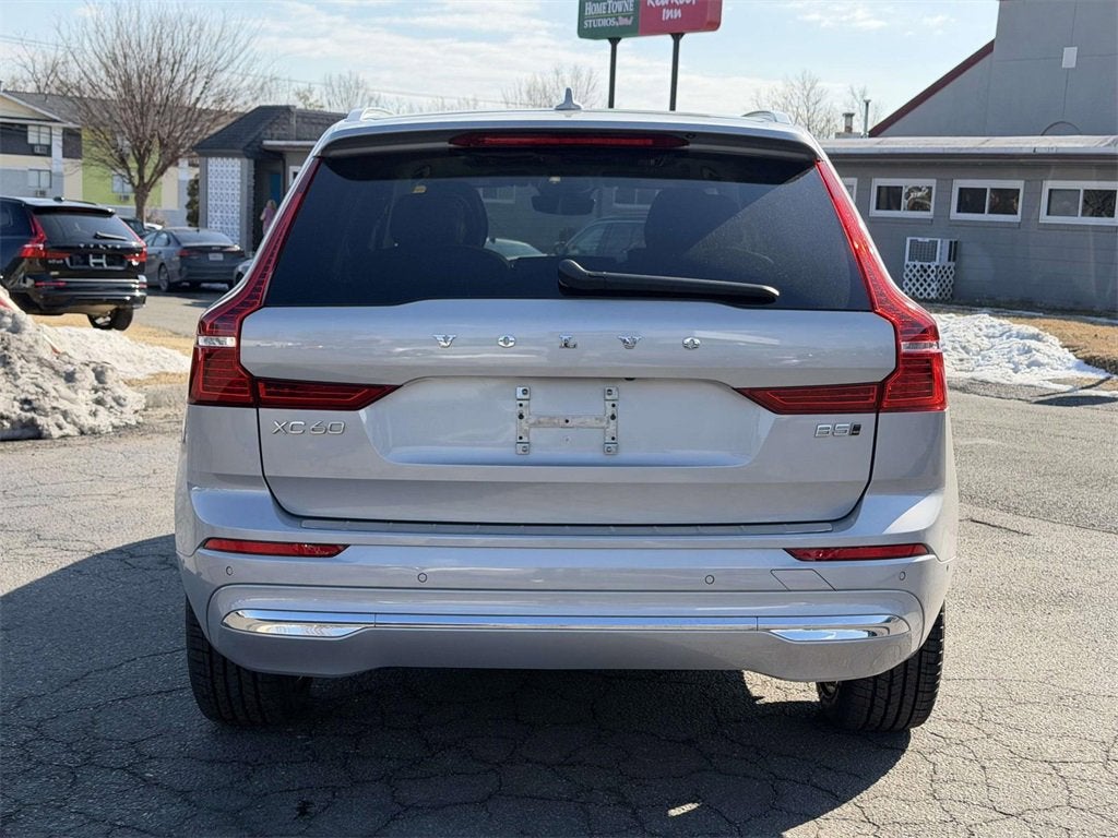 2023 Volvo XC60 B5 Plus Bright Theme
