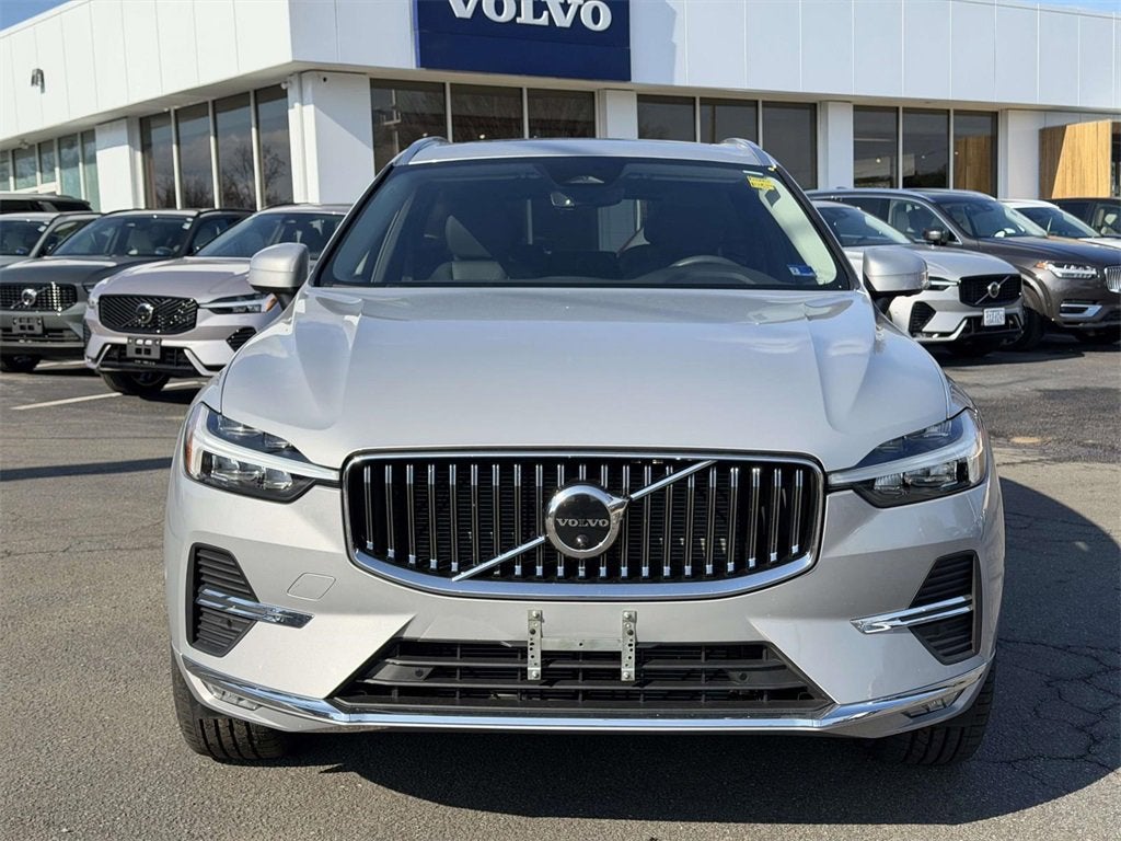 2023 Volvo XC60 B5 Plus Bright Theme