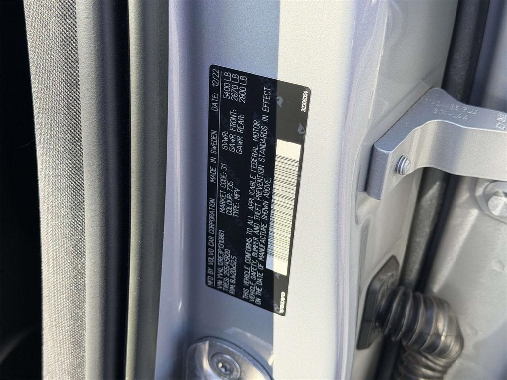 2023 Volvo XC60 B5 Plus Bright Theme