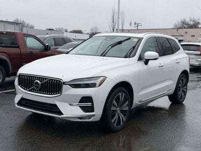 2023 Volvo XC60 B5 Plus Bright Theme