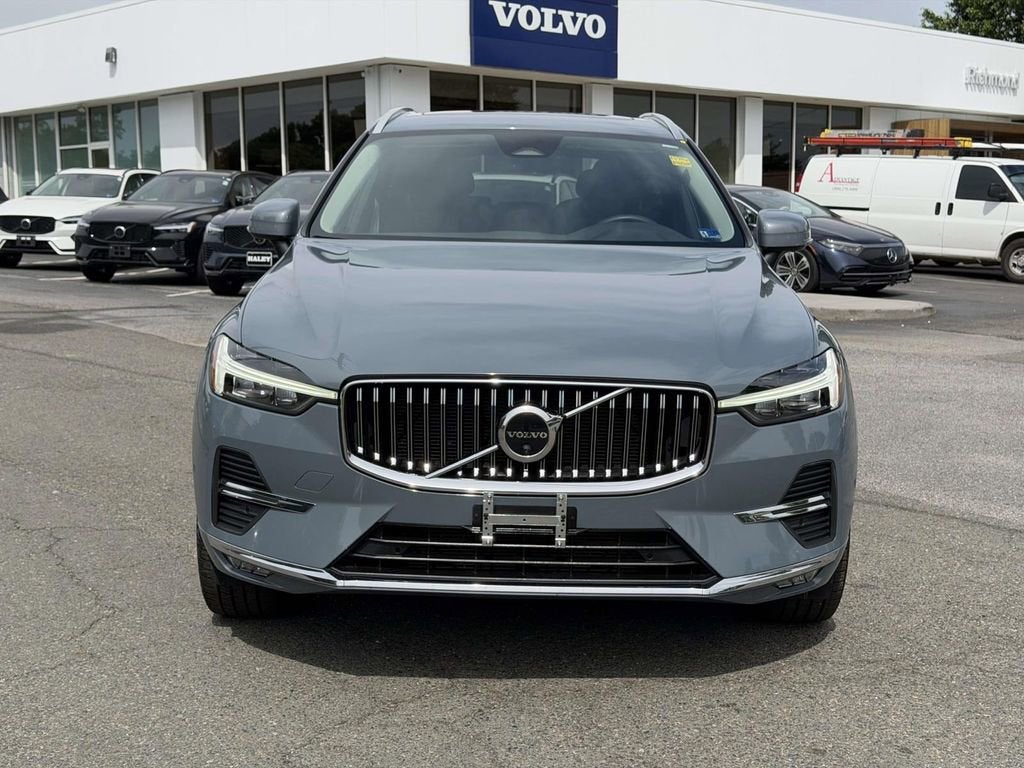 2023 Volvo XC60 B5 Plus Bright Theme