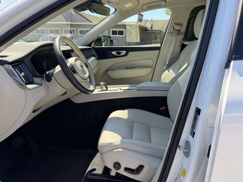 2024 Volvo XC60 B5 Core