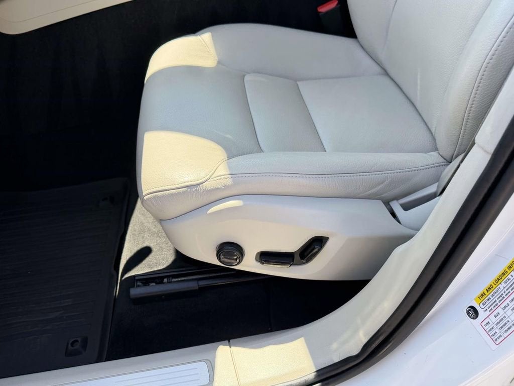 2024 Volvo XC60 B5 Core